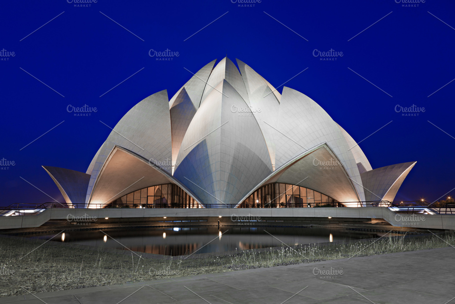 Lotus Temple, Delhi, a Photo by saiko3p
