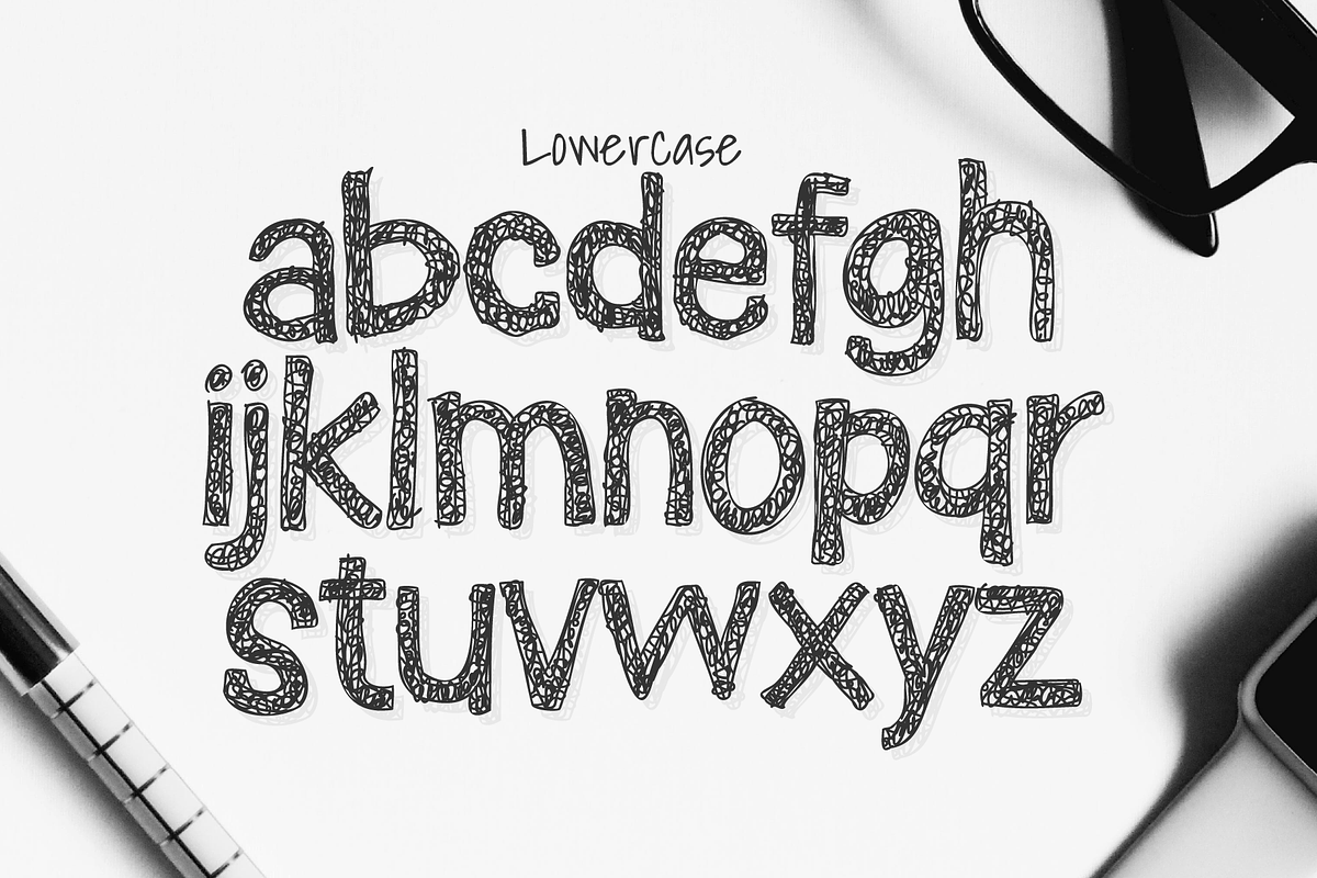 Scribble Hummble Handwritten Font, a Handwritten Font by Erifqizefont (Photo 2 of 6)