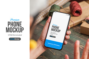 Smartphone Mockup Holiday Gifts, an Android Mockup by SimplDesign