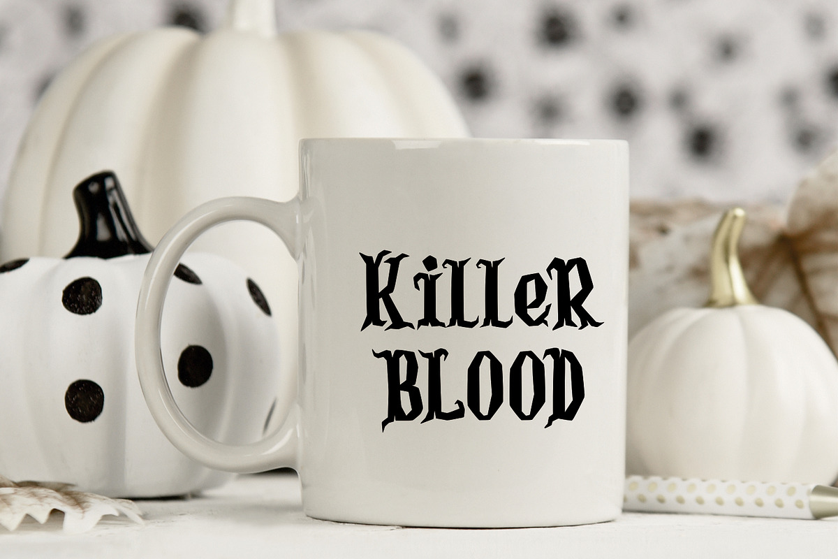 Halloween, a Blackletter Font by Umitype (Photo 3 of 7)