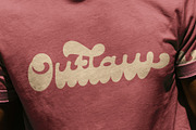 Dirhamond, a Script Font by Muhammad Hastian (Thumbnail 7 of 8)