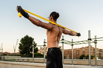 Athlete training his back with an el