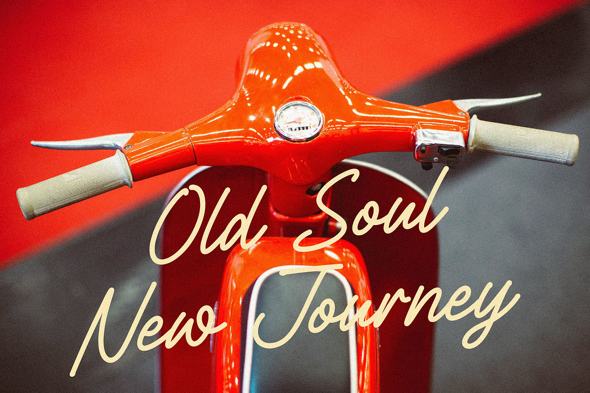 Rondly Vintage - Monoline Script, a Script Font by Graha Type (Photo 8 of 12)