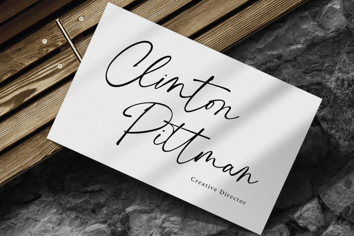 Hamiston - Signature Font, a Script Font by Sronstudio (Photo 2 of 19)