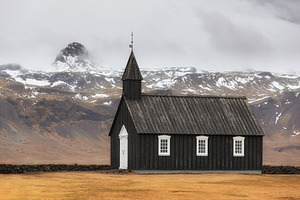 Budakirkja, black churck