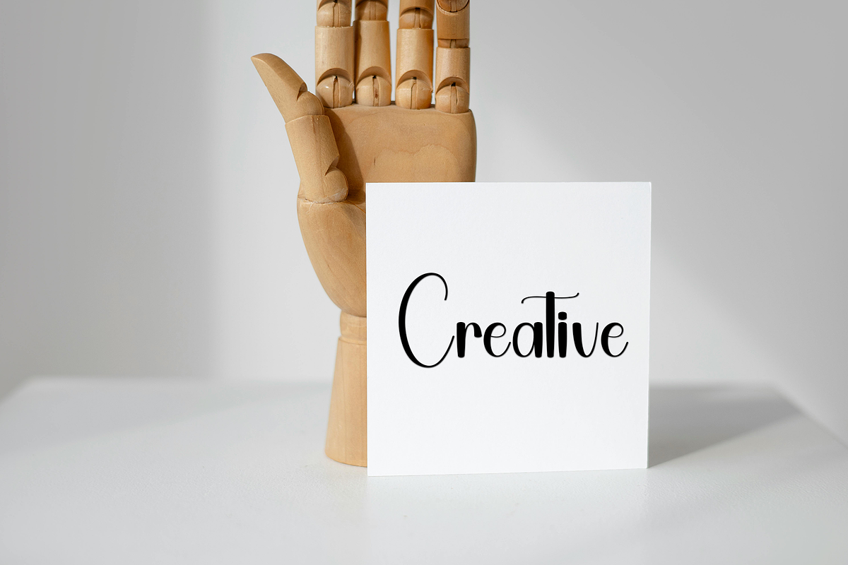 Summer Coming, a Handwritten Font by InermediaSTUDIO (Photo 4 of 8)