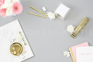 Styled Photo - Feminine Desktop