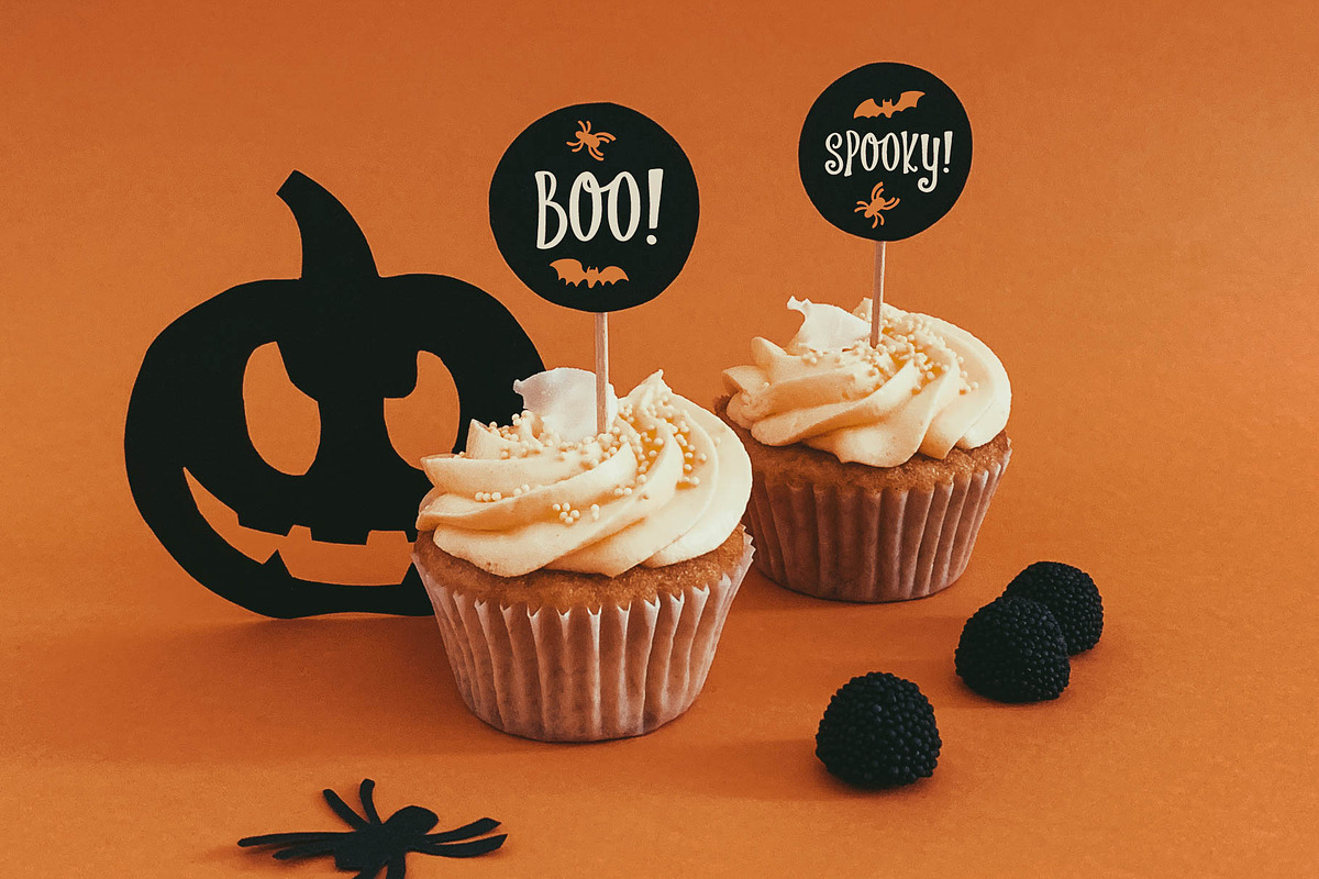 Halloween Bash Font for Crafters, a Script Font by BarcelonaShop (Photo 3 of 8)