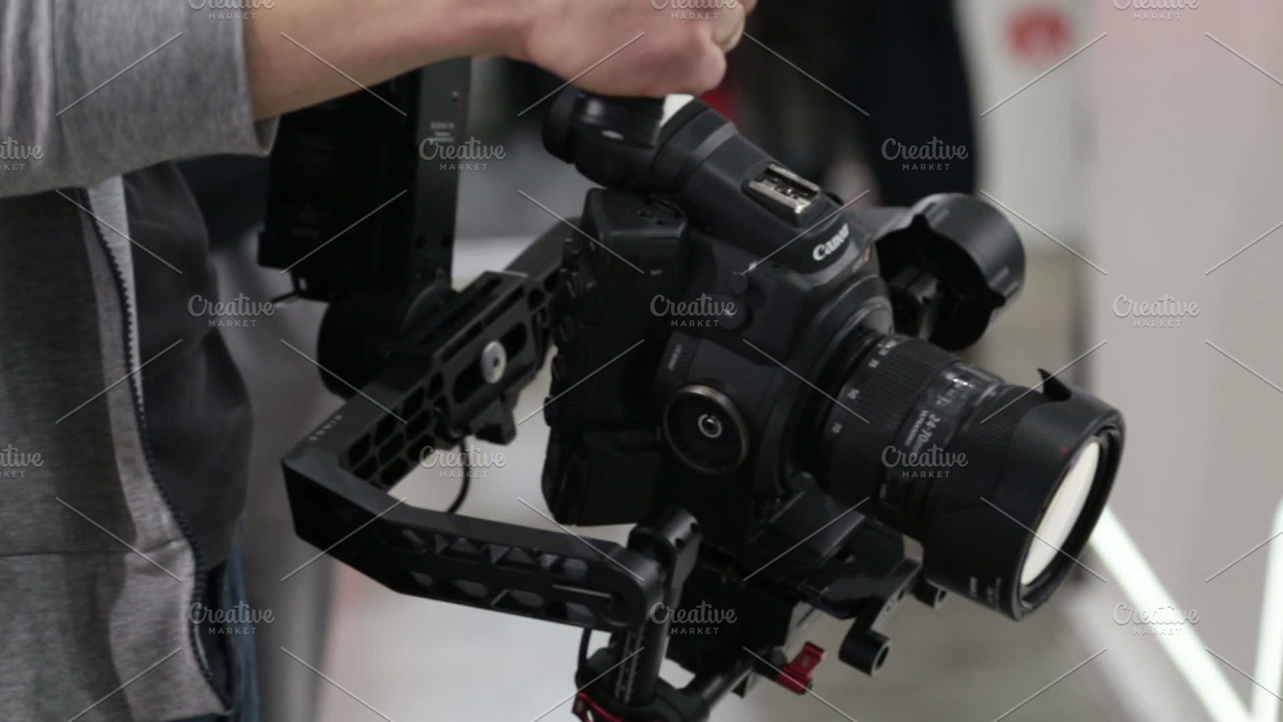 VIDEO.Steadicam for photos byholding, a Technology Photo by KAA