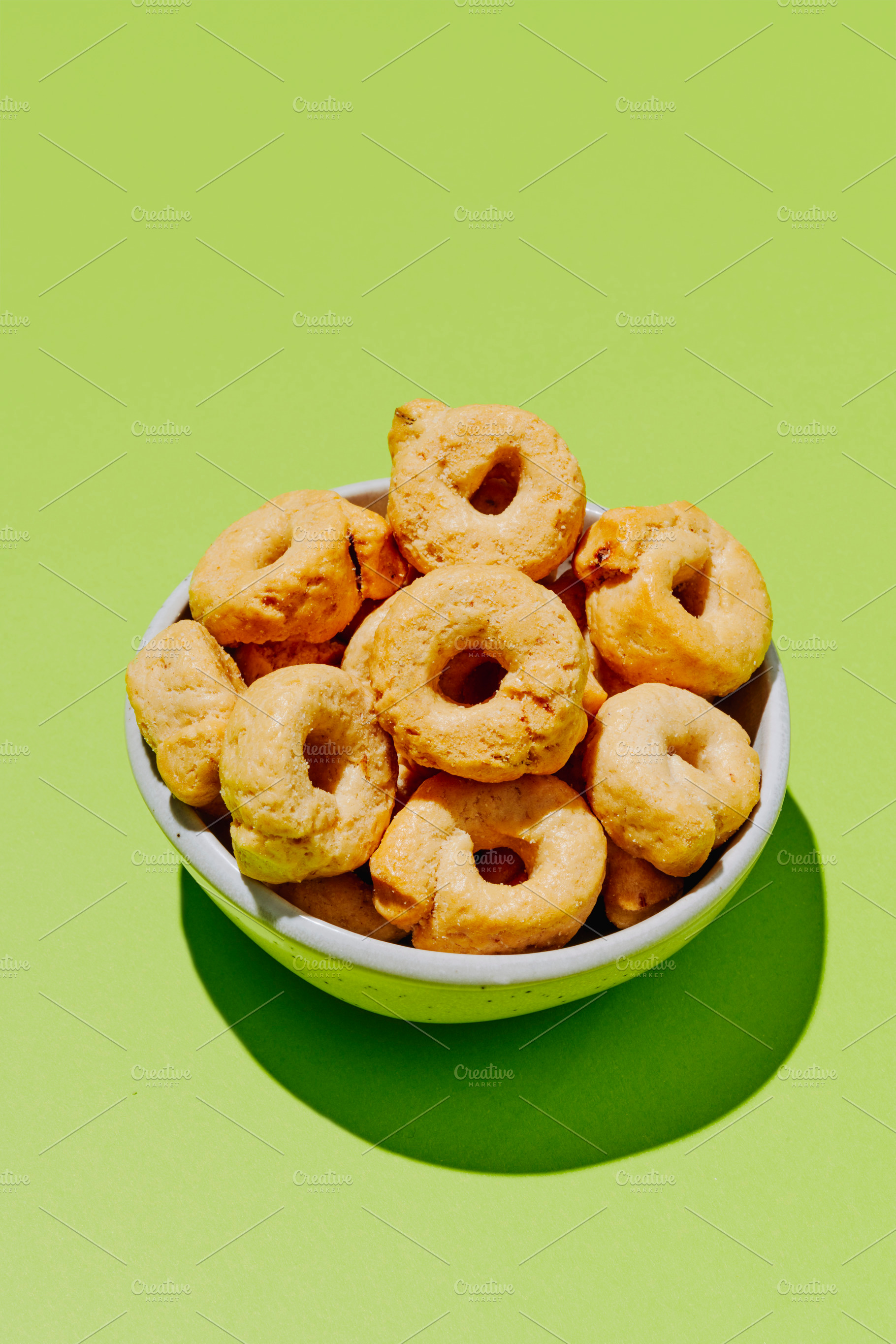 bowl of italian fennel taralli, savory snack, a Photo by Nito