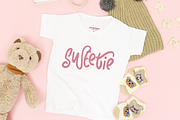 Unicorn Glowing, a Font by Dumadistyle (Thumbnail 7 of 7)
