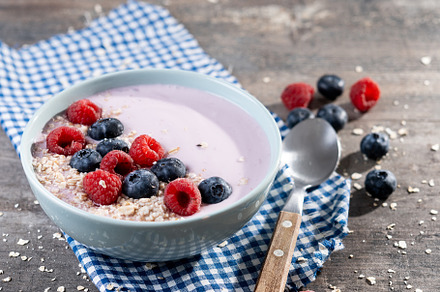 Healthy smoothie bowl with berries