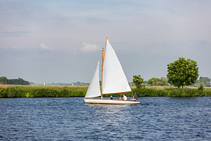 Sailboat on lake 't Joppe in Warmond