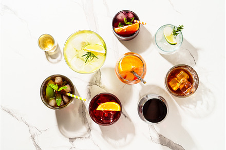 Alcohol cocktail drinks at white