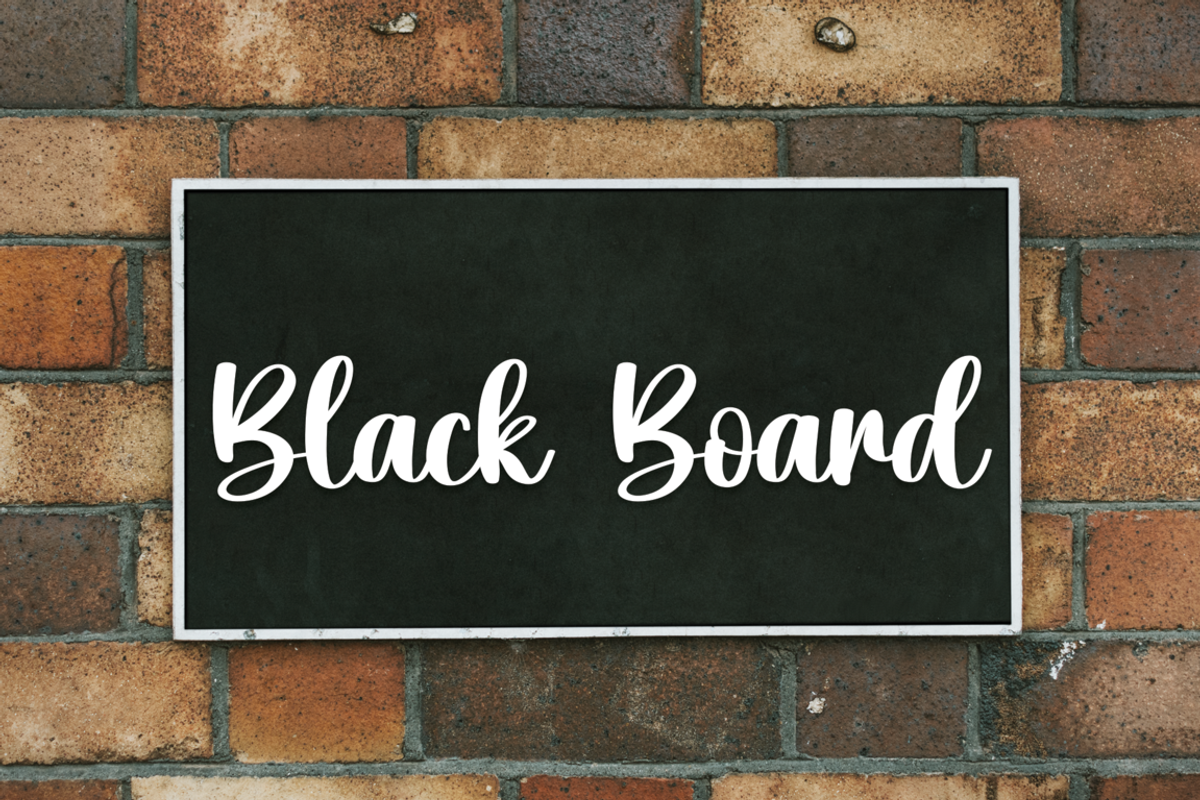 Onegreen | Script Font, a Script Font by Scratchones (Photo 4 of 7)