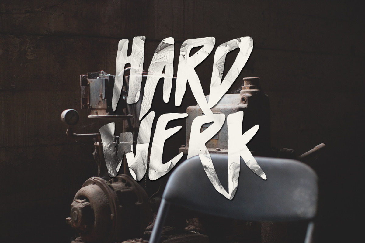 MIGHTY Typeface + Extra Badges preview 4