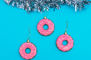 Donuts snow
