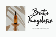 Rosteska, a Handwritten Font by Megatype (Thumbnail 3 of 8)