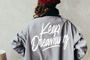 Saturday Delicate Stylish Script, a Script Font by Damarletter (Thumbnail 4 of 9)