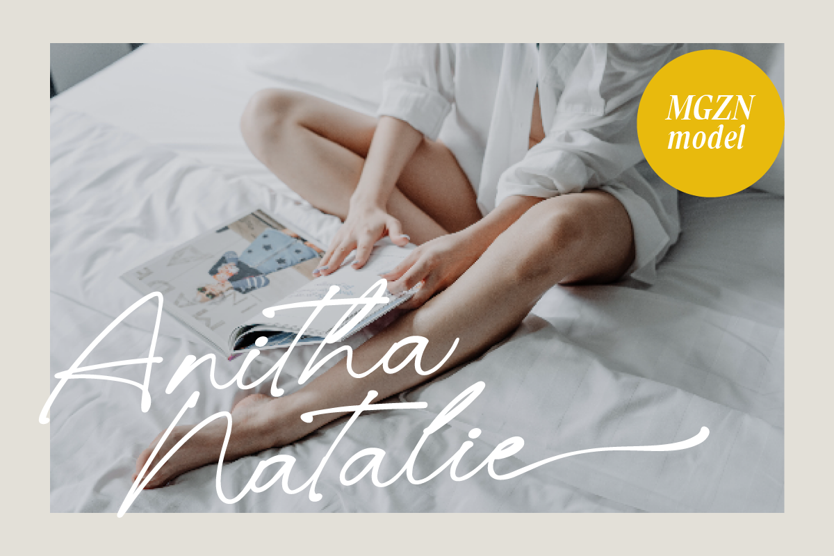 Heligthon Luxury Signature Script, a Script Font by Ronny Studio (Photo 3 of 9)