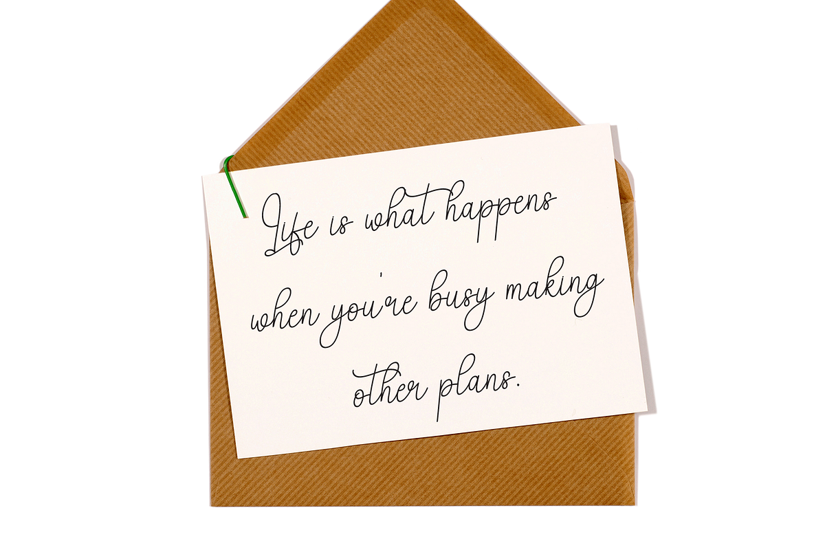 Bigsisiter | Script Font, a Handwritten Font by Scratchones (Photo 4 of 9)