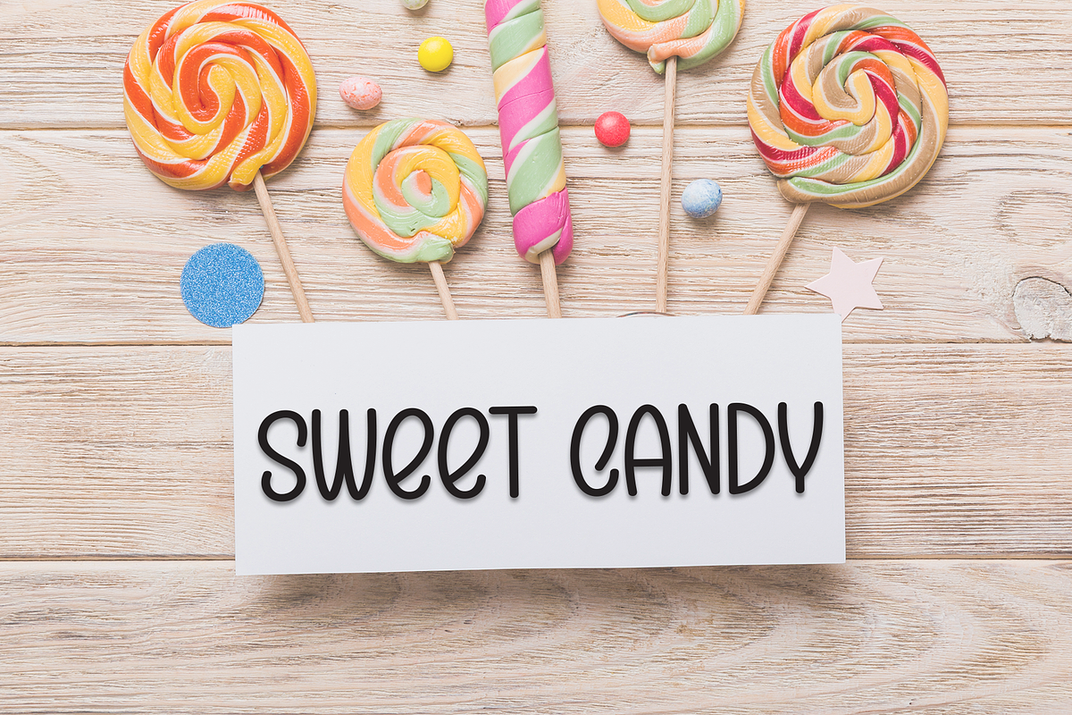 Happyday | Script Font, a Script Font by Scratchones (Photo 3 of 8)