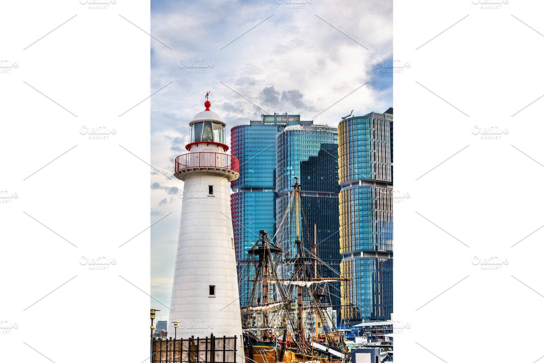 Cape Bowling Green Lighthouse in Sydney, Australia, an Architecture Photo by Leonid Andronov