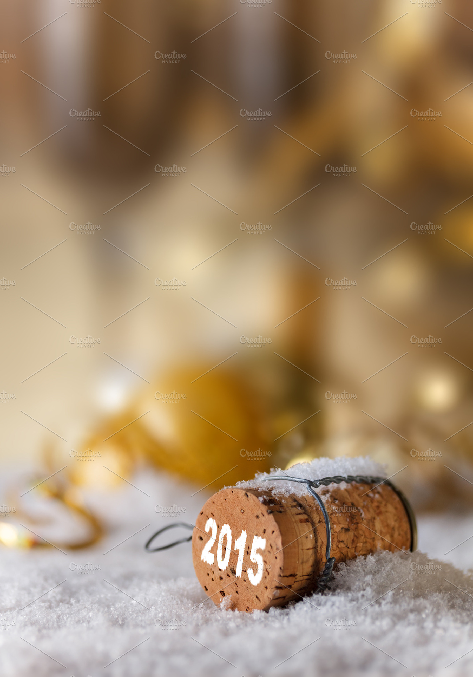 Champagne cork containing years, year, and new