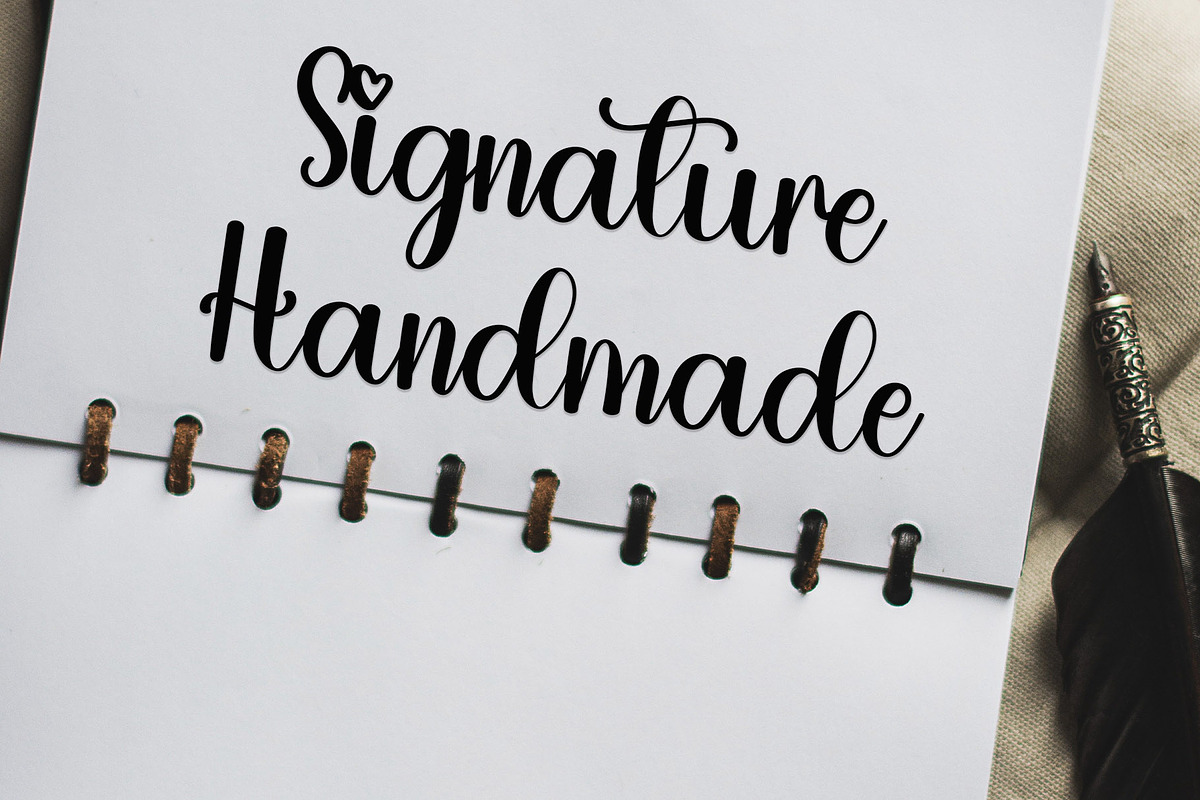 Light Night, a Handwritten Font by InermediaSTUDIO (Photo 5 of 7)