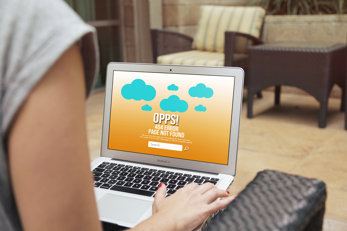 404 Error Page, an iPad Mockup by Minimalist Studio (Photo 2 of 3)