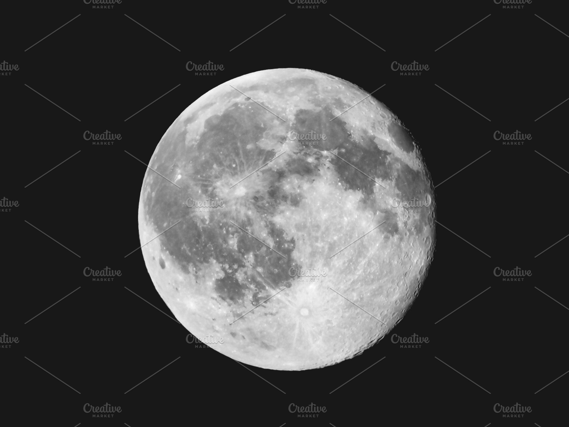 Full moon seen with a telescope, a Photo by WorldOfPhotos