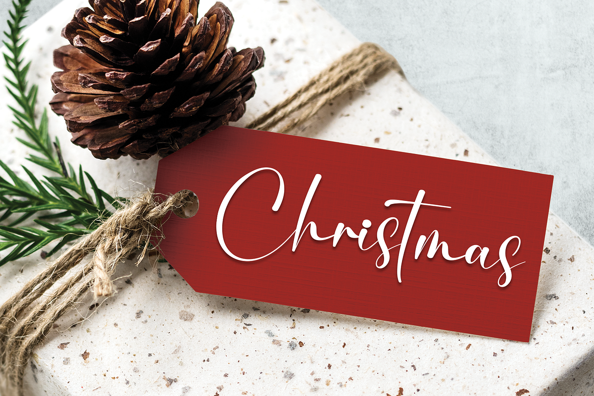 Graphic | Script Font, a Handwritten Font by Scratchones (Photo 5 of 8)