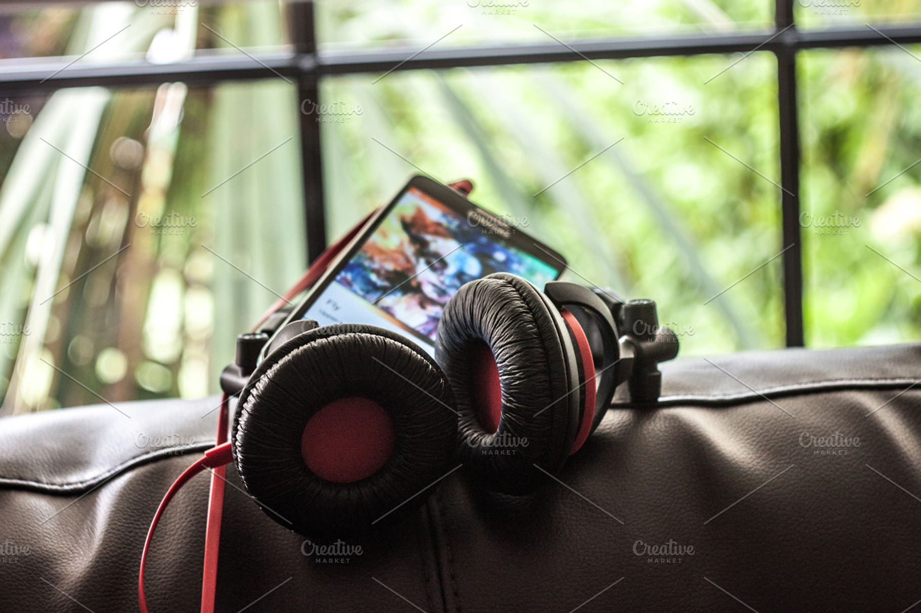 Music stock photo containing music and phone, a Technology Photo by Noteless Space