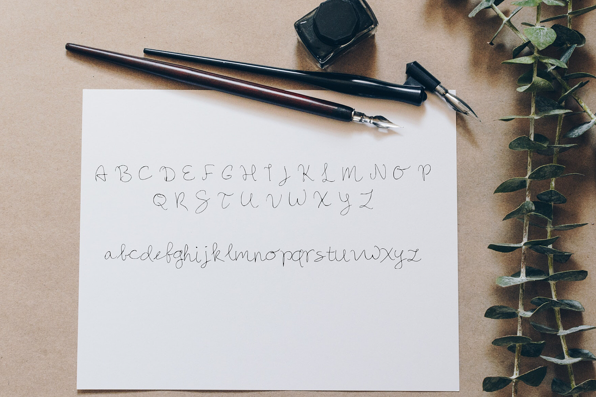 Liyana Handwritten Script Font preview 2