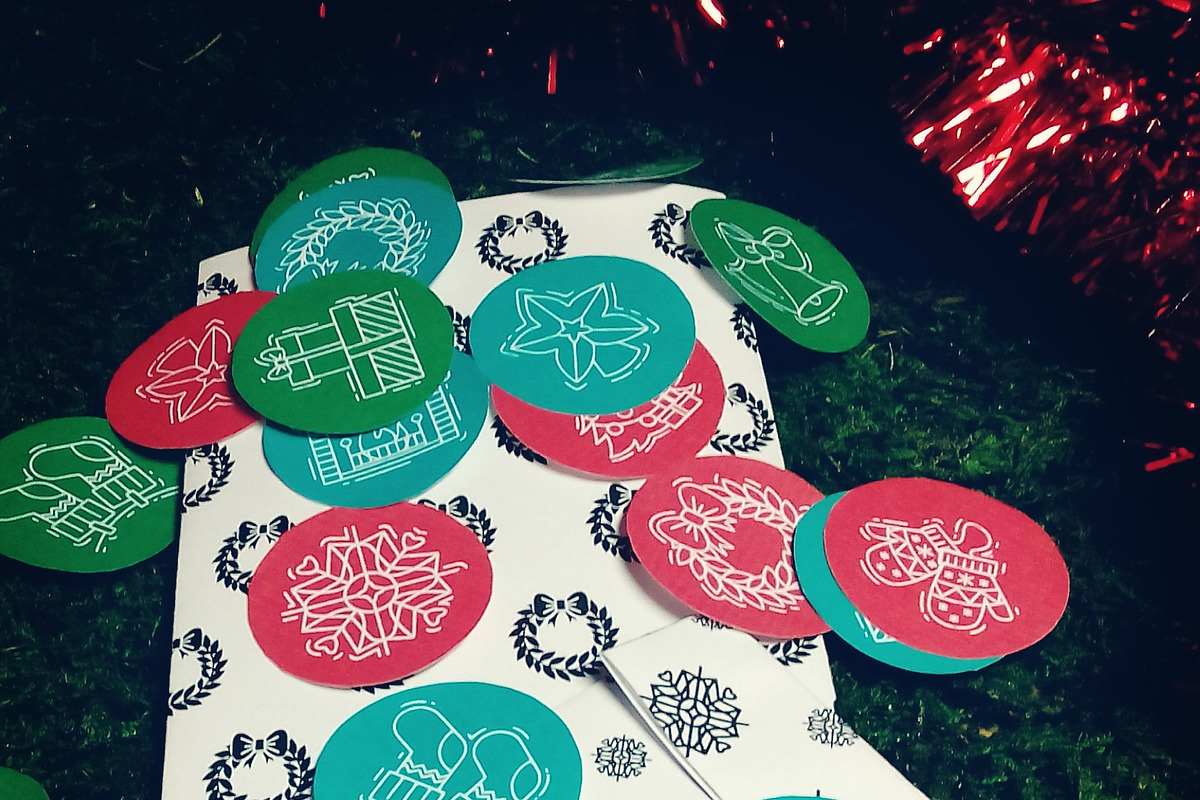 Outlined icon Christmas and New Year, an Icon by OctoPaper (Photo 4 of 4)