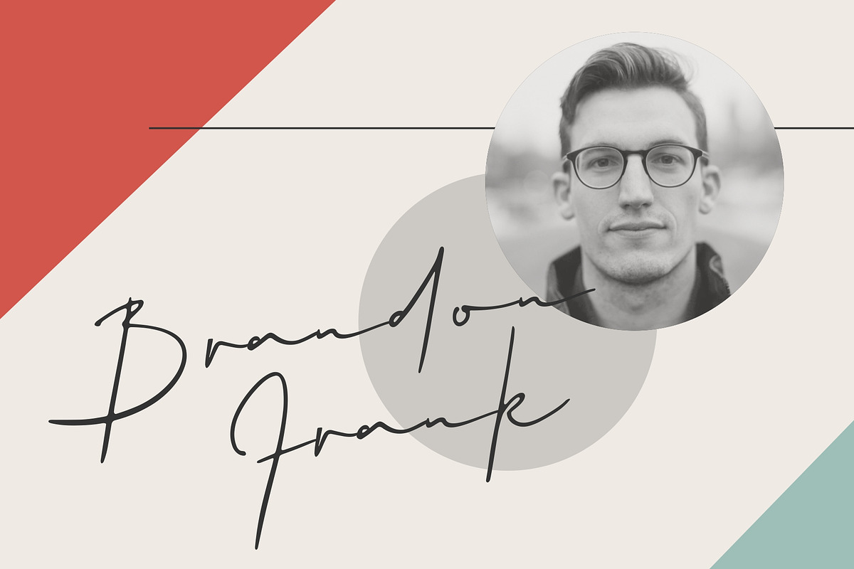 Hellios Signature Font preview 8