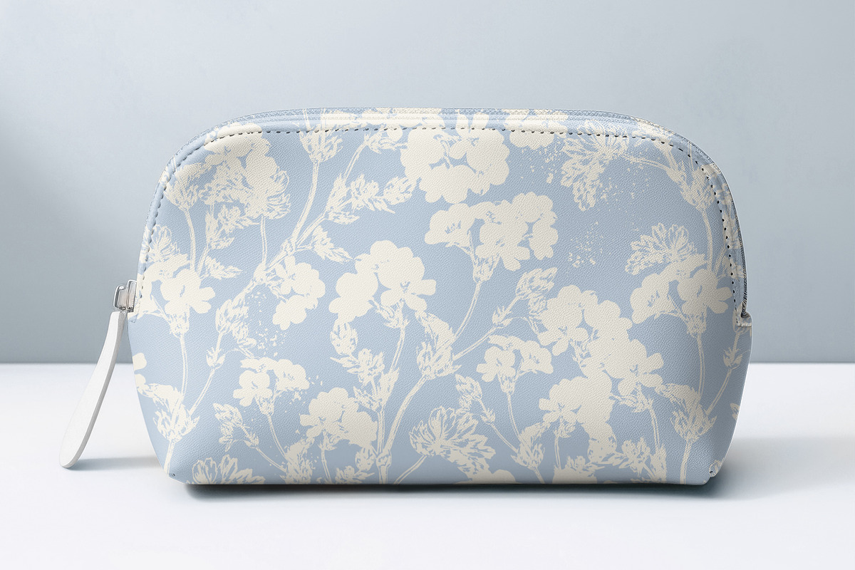 White Blooming Flowers, a Wallpaper Graphic by MalyskaStudio (Photo 8 of 14)