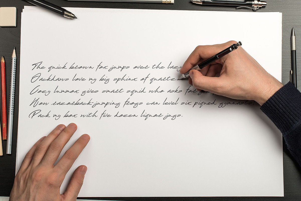 Hairstroke Script preview 2