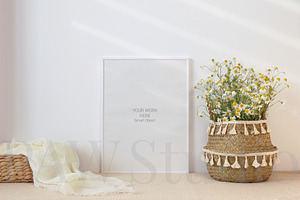 Photo Frame Mockup 3x4 Daisies