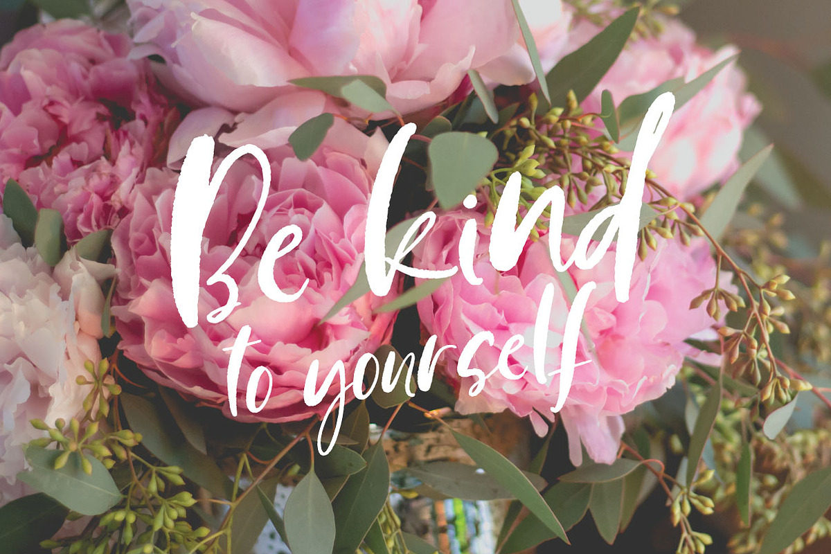 Ruby Dreams font + dingbats preview 8