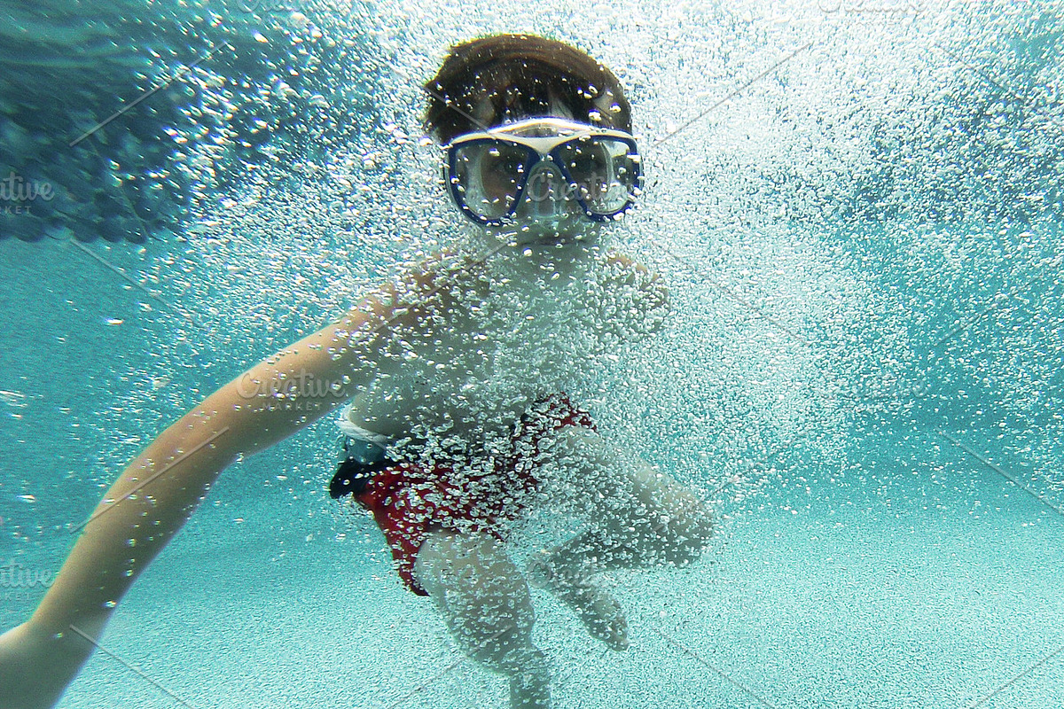 7 Pack - Underwater Swimming, a Sports & Recreation Photo by Teevio (Photo 4 of 7)