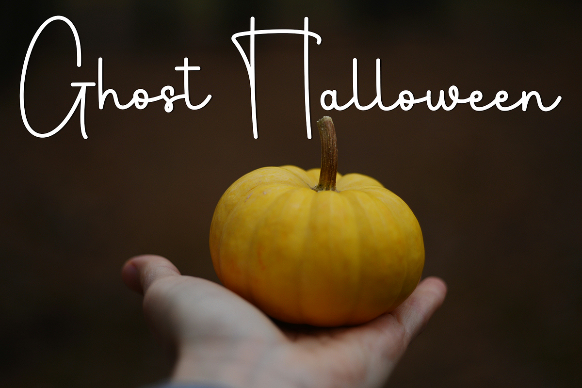 Astonishing, a Handwritten Font by InermediaSTUDIO (Photo 3 of 8)