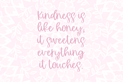 Honeylace Script Font, a Script Font by Beck McCormick (Thumbnail 9 of 10)