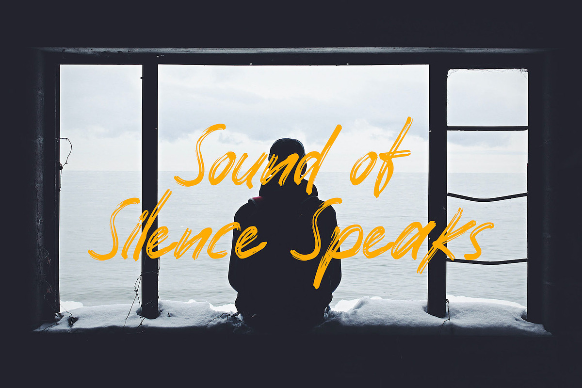Pomthinq - Brush Script Font, a Script Font by StringLabs (Photo 6 of 12)