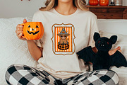 Halloween Highland Cow Hand-Drawn, an Illustration by CreationArt (Thumbnail 3 of 5)
