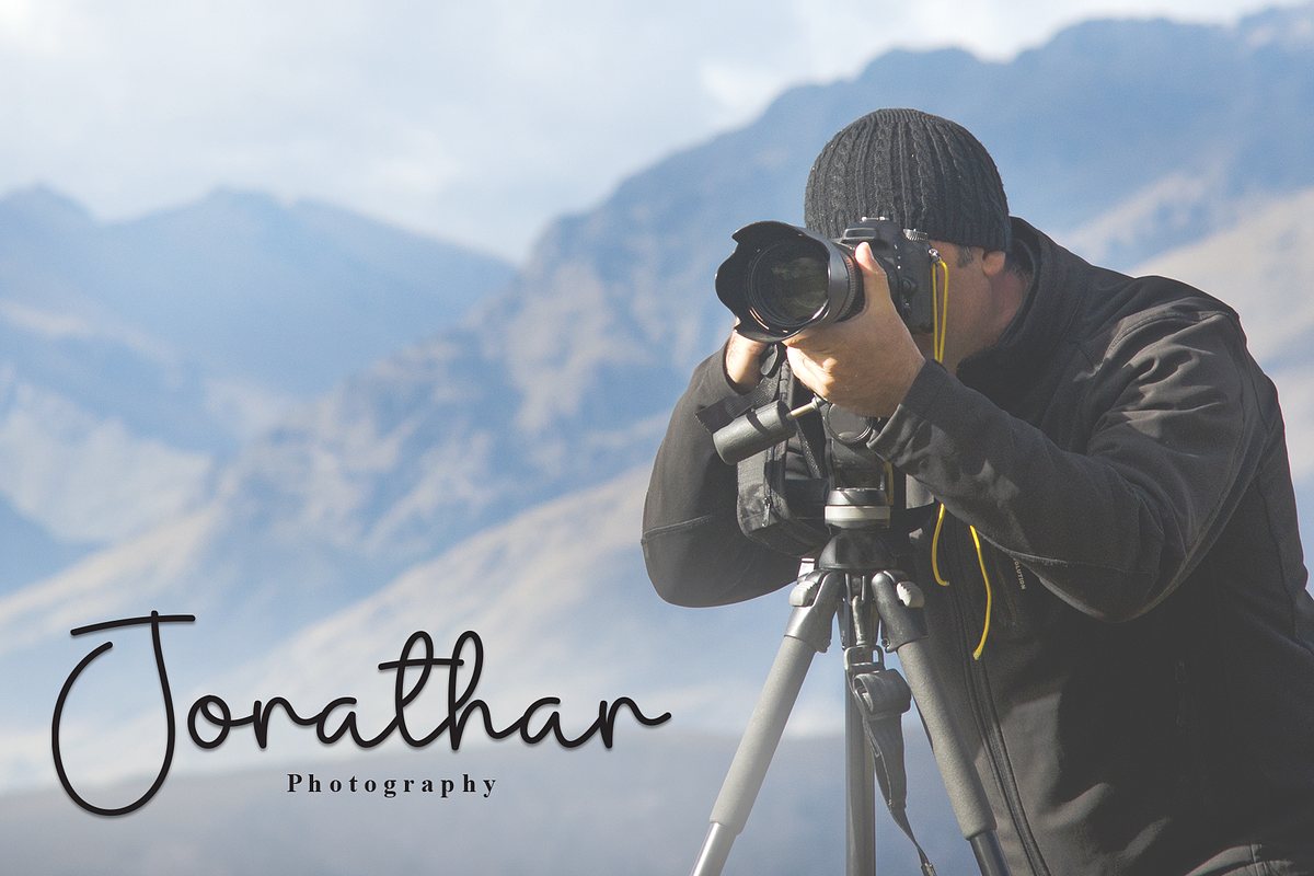 Picture Beach | Script Font, a Handwritten Font by Scratchones (Photo 2 of 8)