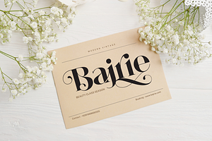 Maqria Vintage - Branding Logo Font