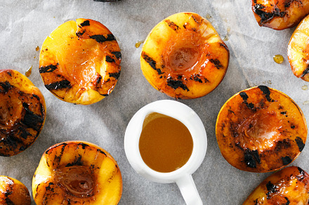 Honey grilled peaches