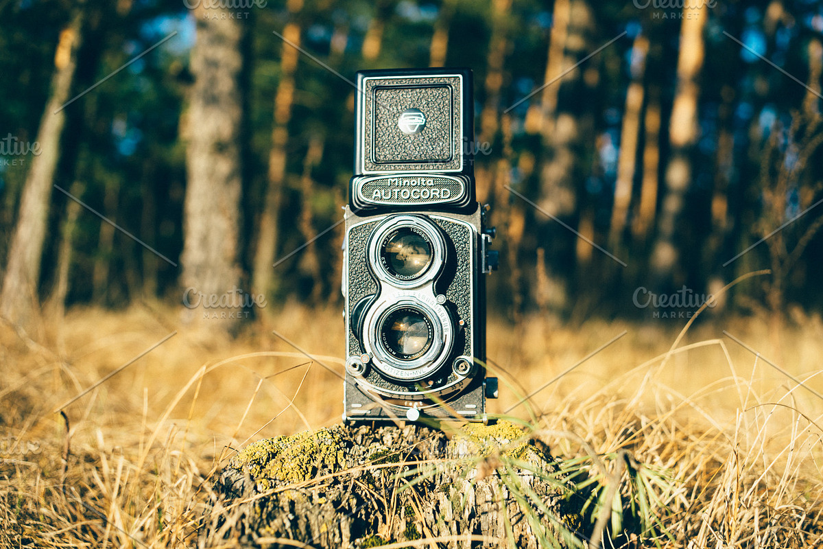 Old School Cameras ~ 52 HQ Photos, a Technology Photo by Barn Images (Photo 6 of 7)