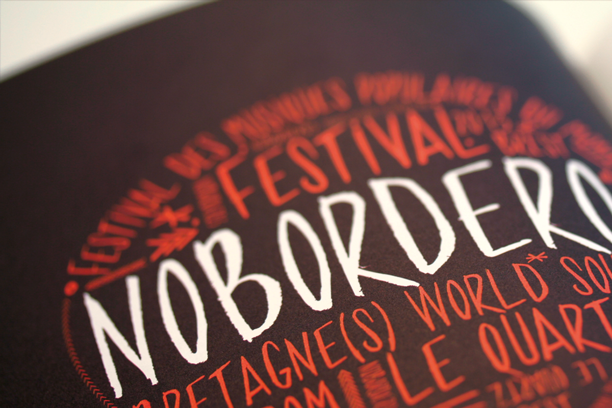 Behance, a Handwritten Font by La Boite Graphique (Photo 3 of 5)